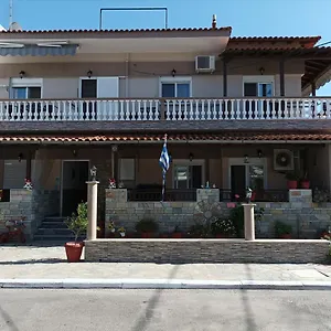 Apartament Black Rose, Sarti