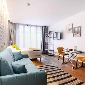 https://suite-premium-tour-eiffel-1.fr-paris.fr