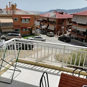 Apartament House Lena, Sarti